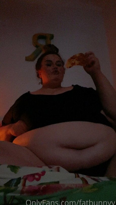 female popular onlyfans exclusive image