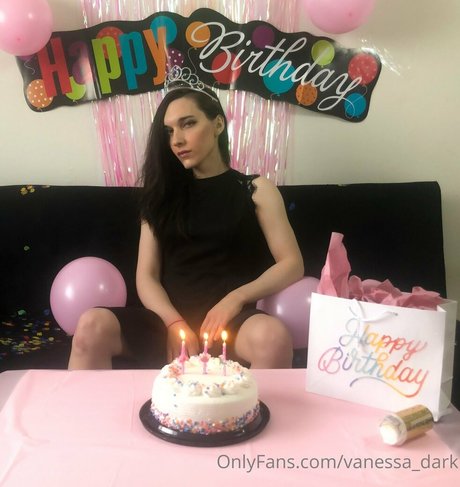 vanessa dark nudes star galleries