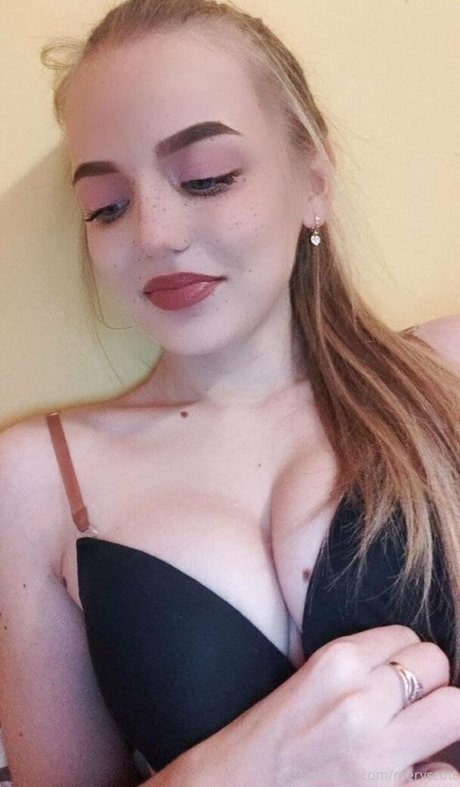 deep onlyfans erotic gallery