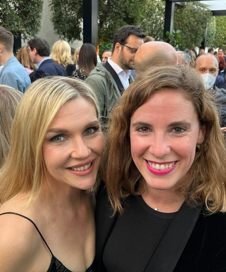 Rhea Seehorn star beautiful photo