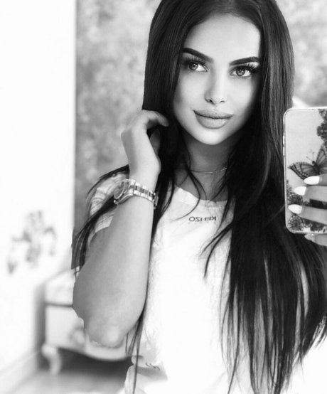 Maya Bulgarien star nude picture