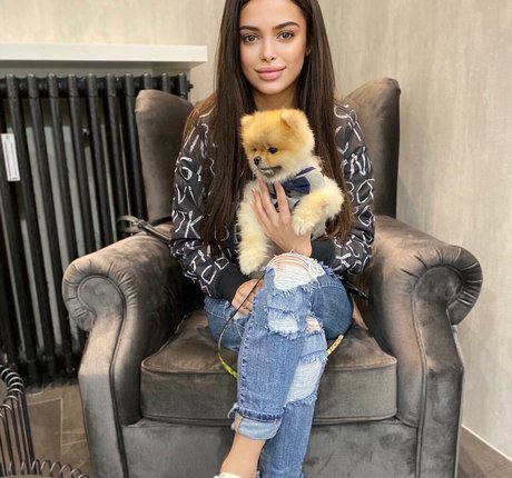 Maya Bulgarien pretty pornstar image