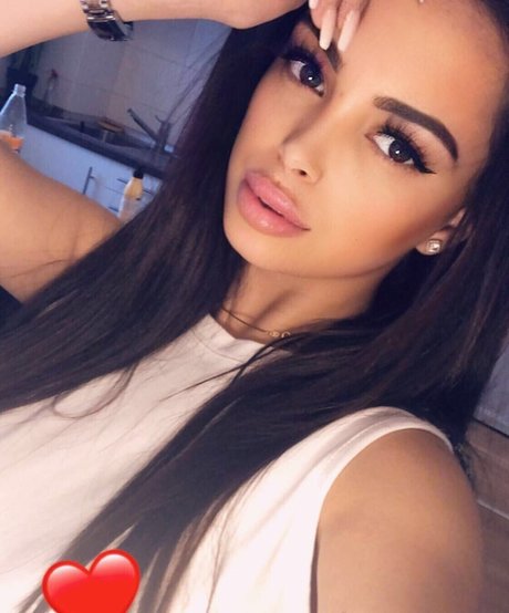 Maya Bulgarien sexy pornstar img