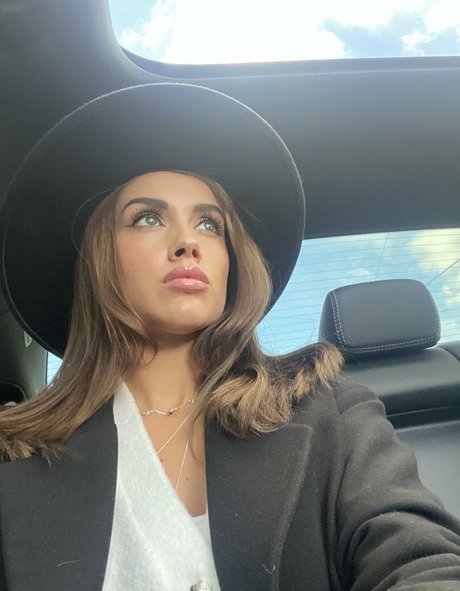 small onlyfans perfect picture