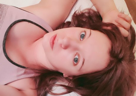 Lysande Gunaretta pornstar erotic images