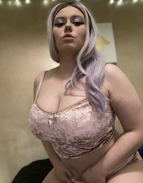 busty solo onlyfans sexy nude galleries