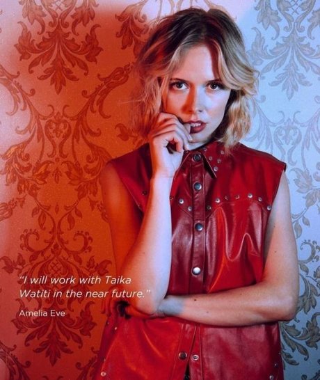 Amelia Eve naked model pics