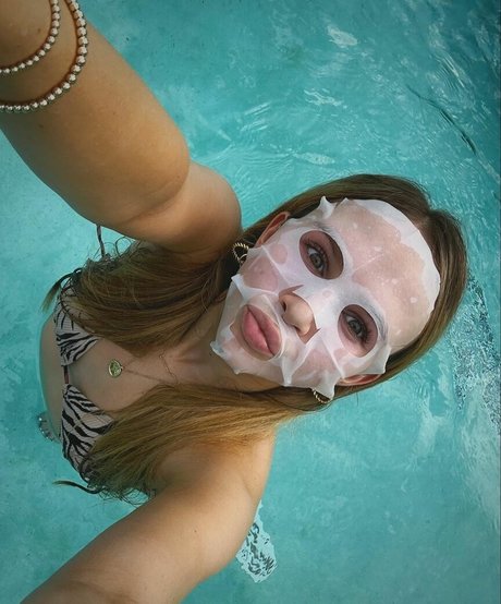 Ella Horan free model image