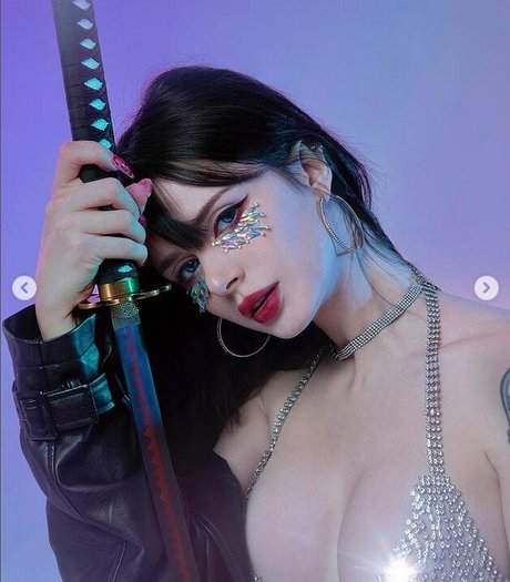 Tanya Bayer nudes model img