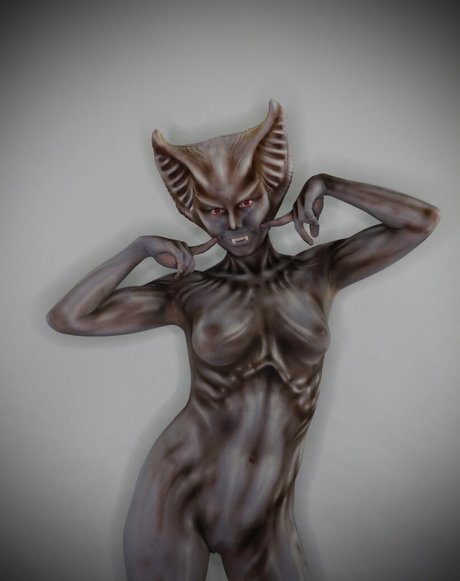 blonde babe onlyfans free images