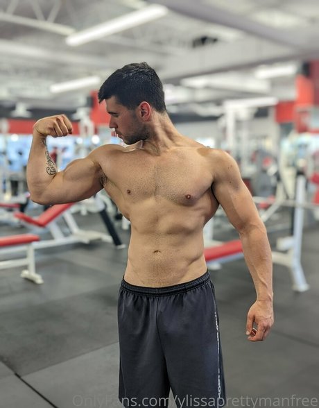 ylissaprettymanfree porn actress pictures