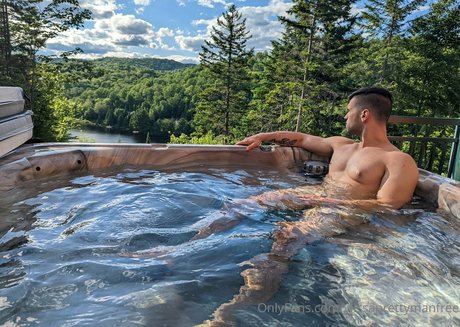 ylissaprettymanfree nice model pics