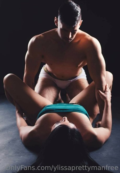 ylissaprettymanfree exclusive star images