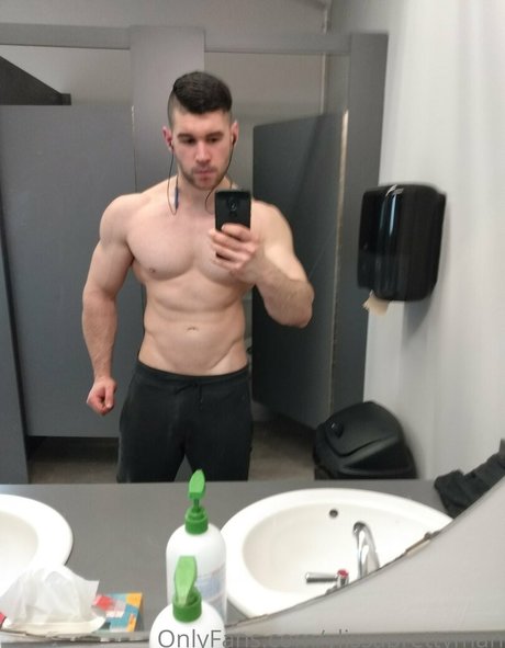 ylissaprettymanfree pornographic model pictures