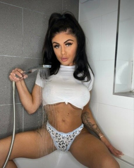 petite girls onlyfans free naked galleries