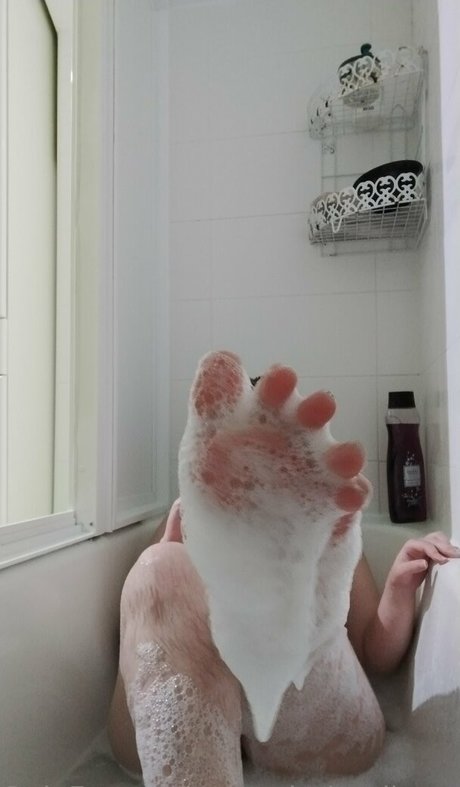 wonderlandkueen erotic model picture