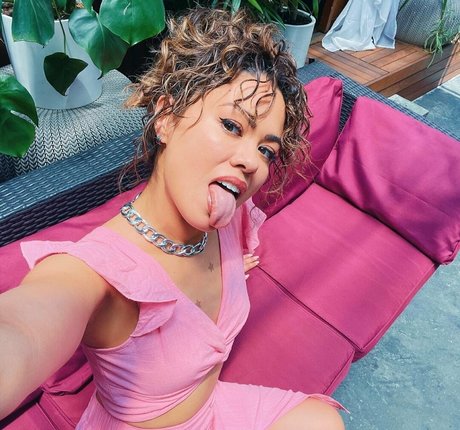 btsyourvirgogirlfriend pornstar pretty pics