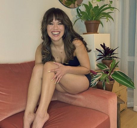 btsyourvirgogirlfriend sexy model picture