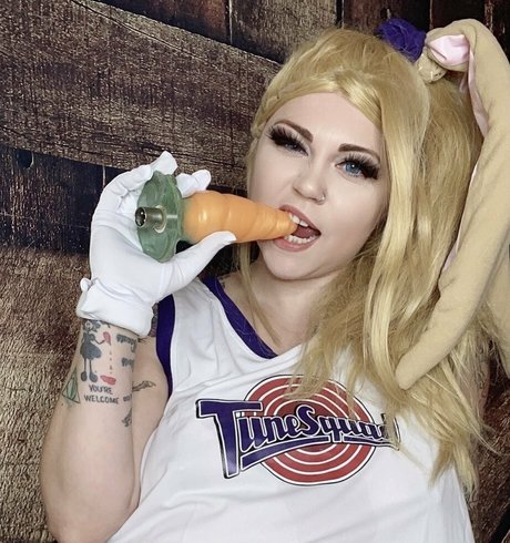 canadiancomiccutie high quality pornstar pictures