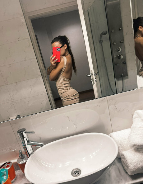 lulucrystal22 sex pornstar image