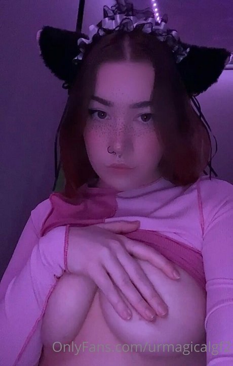 urmagicalgf2 erotic actress pics