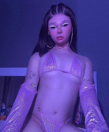 TSlali model nudes picture