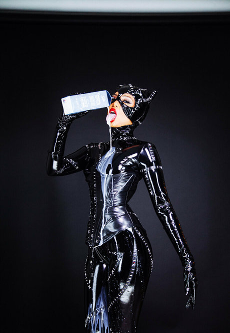 iconica adult star pic