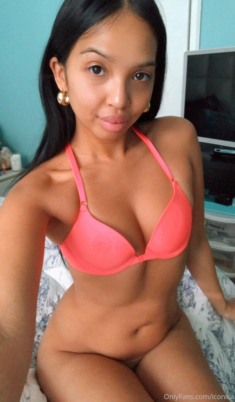 iconica nudes model archive