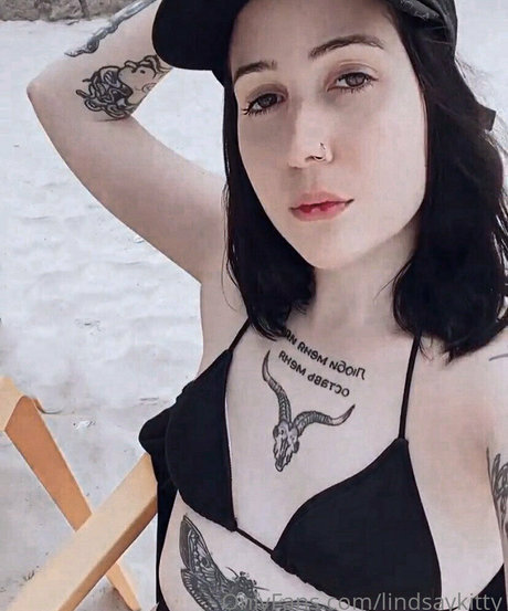 lindsaykitty erotic pornstar photo