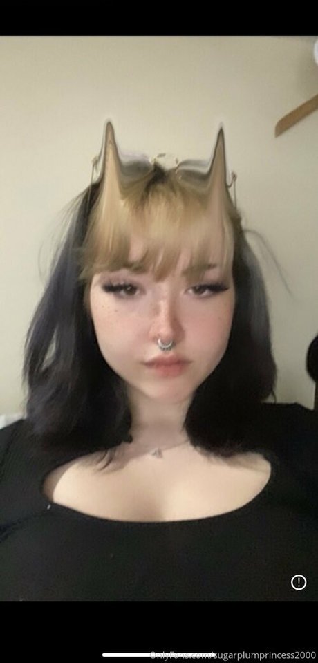 getmeoffpls beautiful model image