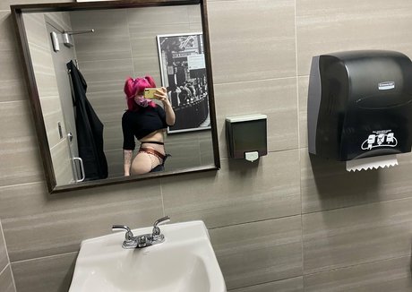 getmeoffpls exclusive pornstar image