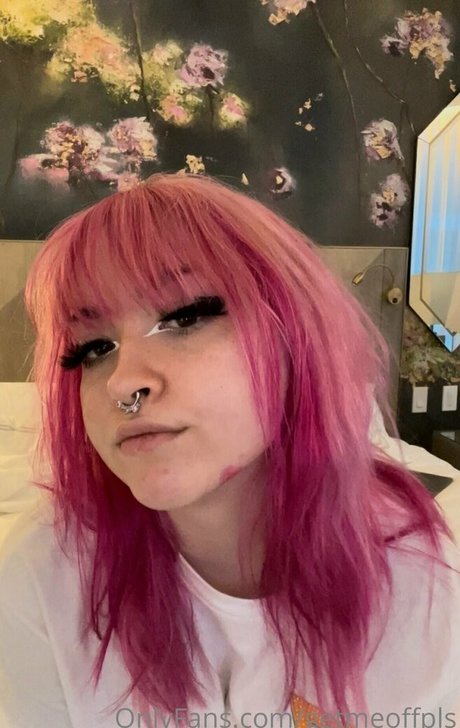 getmeoffpls model exclusive photos