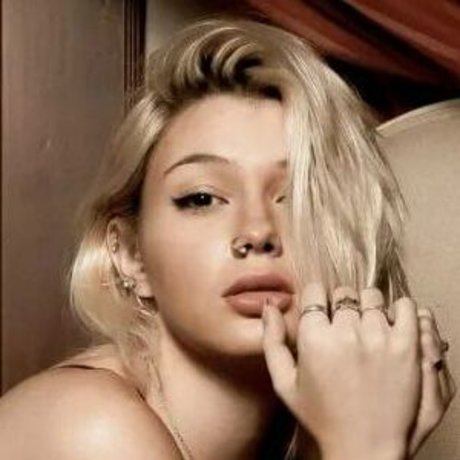 Lulaconst0 nude actress img