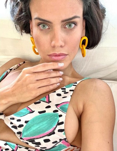 flat chested onlyfans hot nude archive