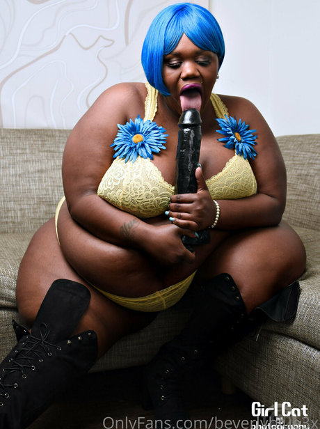 hairy legs onlyfans beautiful nude pic