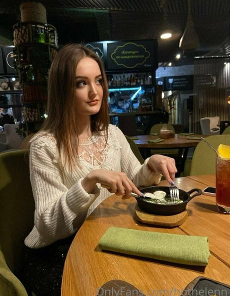 hothelenn model perfect images