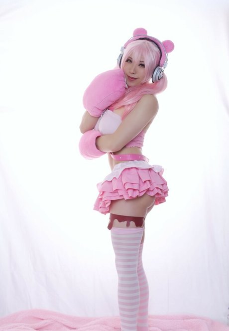 Cloudyninecos nude model archive