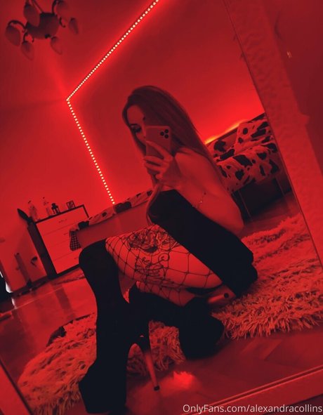 Alexx Collins beautiful star photos