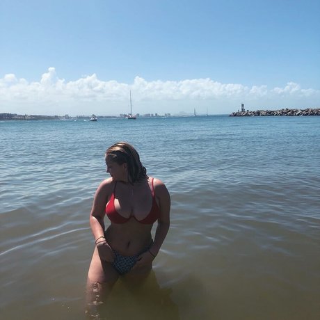 Scoutcohen nudes actress gallery