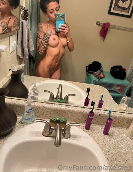 axelskye pornstar hd pics