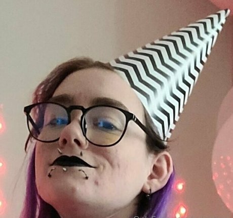 vylentine pretty model photo