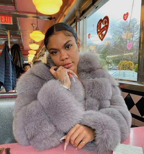 leather leggings onlyfans nudes pics