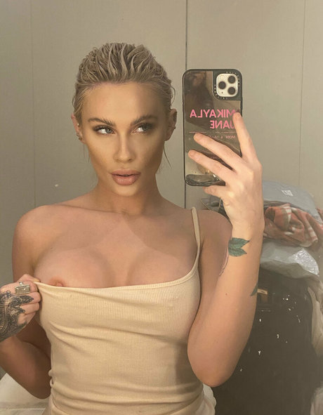 curvy blonde onlyfans sexy photos