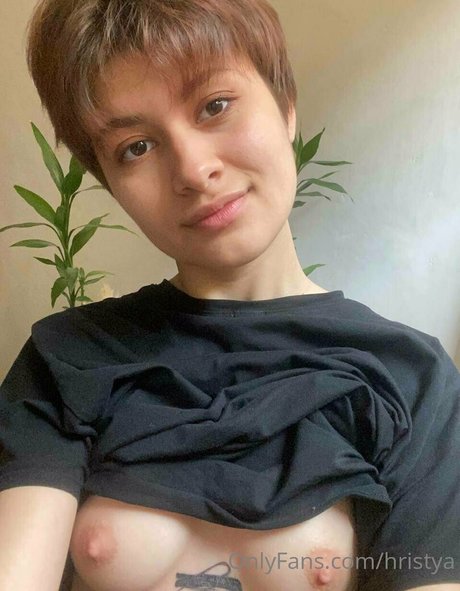 hristya star beautiful pictures