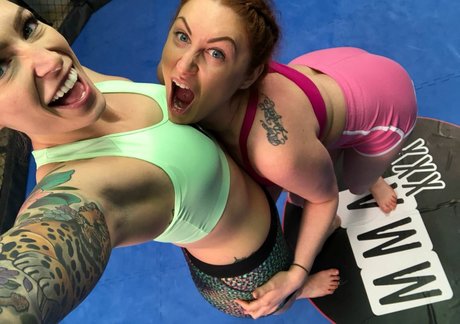 alexxavice model nudes photo