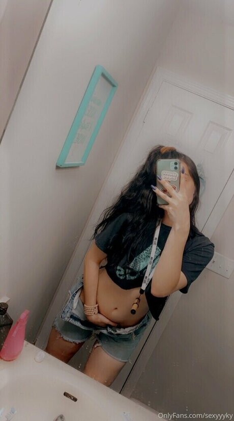 sexyyyky star hot picture