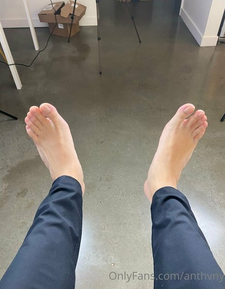 anthvny perfect actress photo