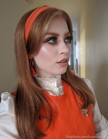 lunarouxfree nice actress pics