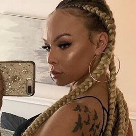 fansly onlyfans hot naked pic