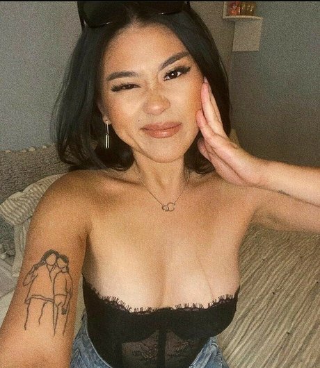 Xanakee k pornstar nude photos